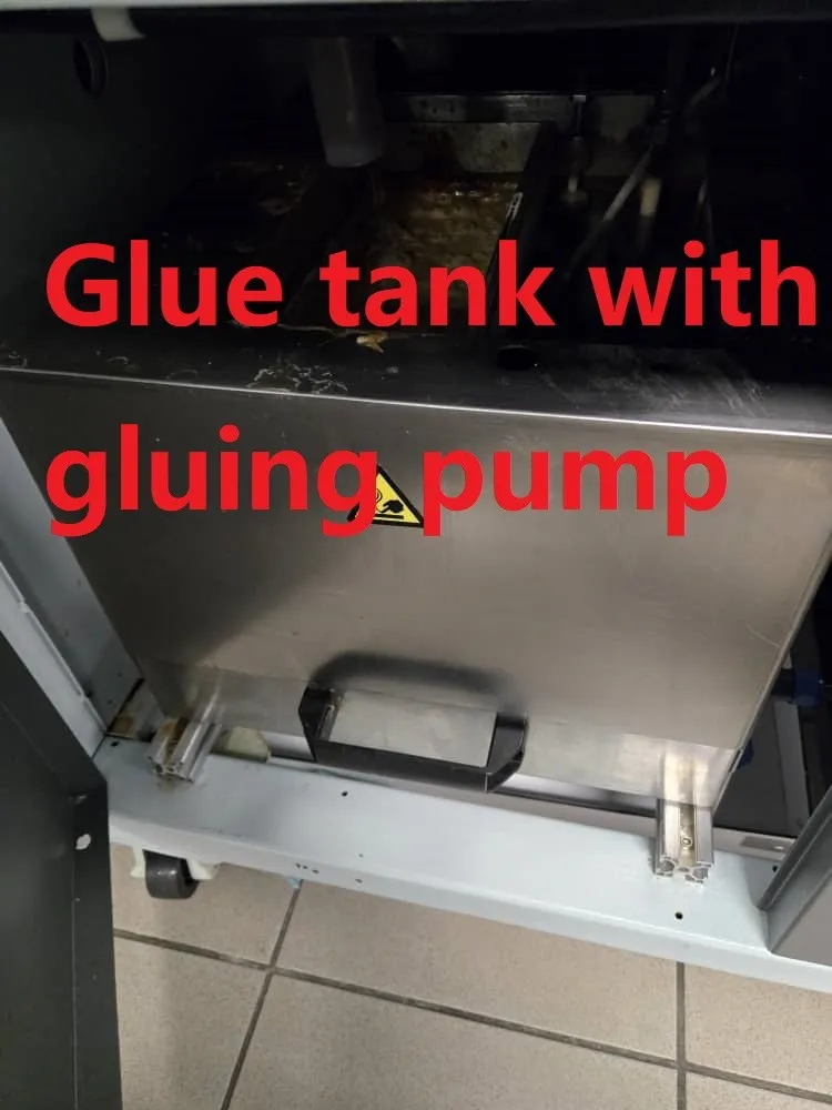 Glue tank with gluing pump.webp