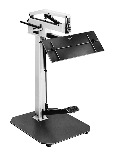 Agrafeuse 1 tête avec pédale mécanique STAGO HM 18 BSS