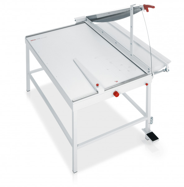 Ideal 1110 Cisaille professionnelle sur pieds 